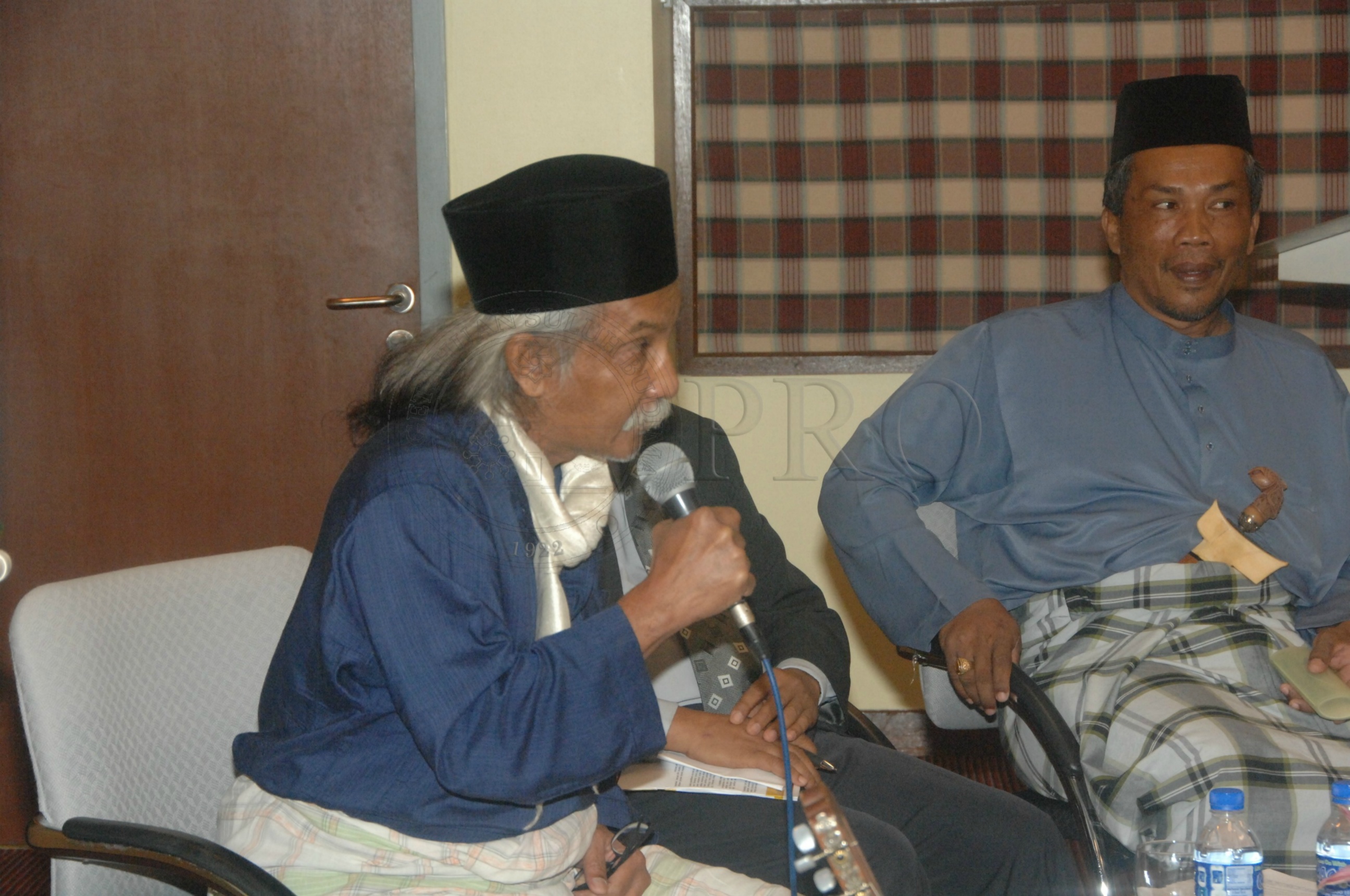 PRO 14 33 WACANA FBA 0214